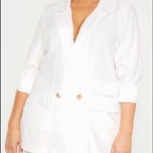 Plus Oversized White Blazer